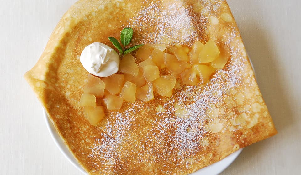 りんごのコンポート クリーム添え